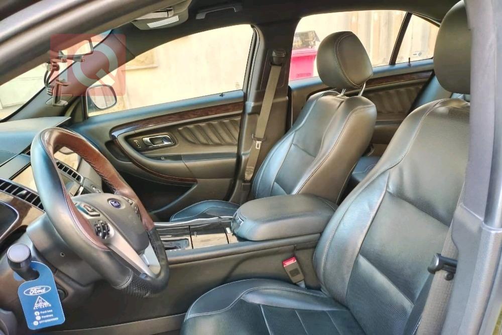 Ford Taurus